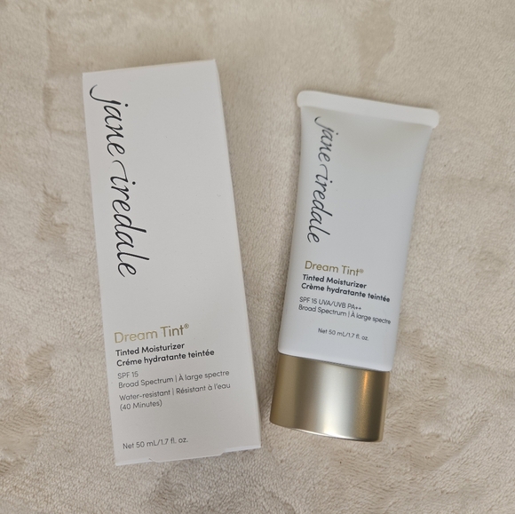 Jane Iredale DARK Dream Tint Tinted Moisturizer - Picture 1 of 9